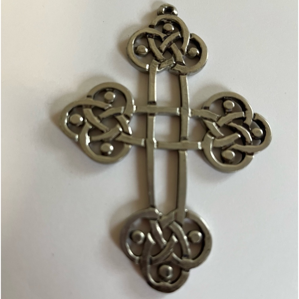 Reed D. & Barton Large Pewter Cross in mint condition .